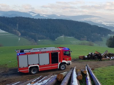 Das LF 10 vor Feldberg und Co