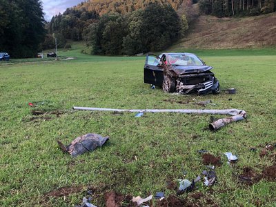 Einsatz 10.19.19 L127 verunfalltes Fahrzeug, Schuttfächer